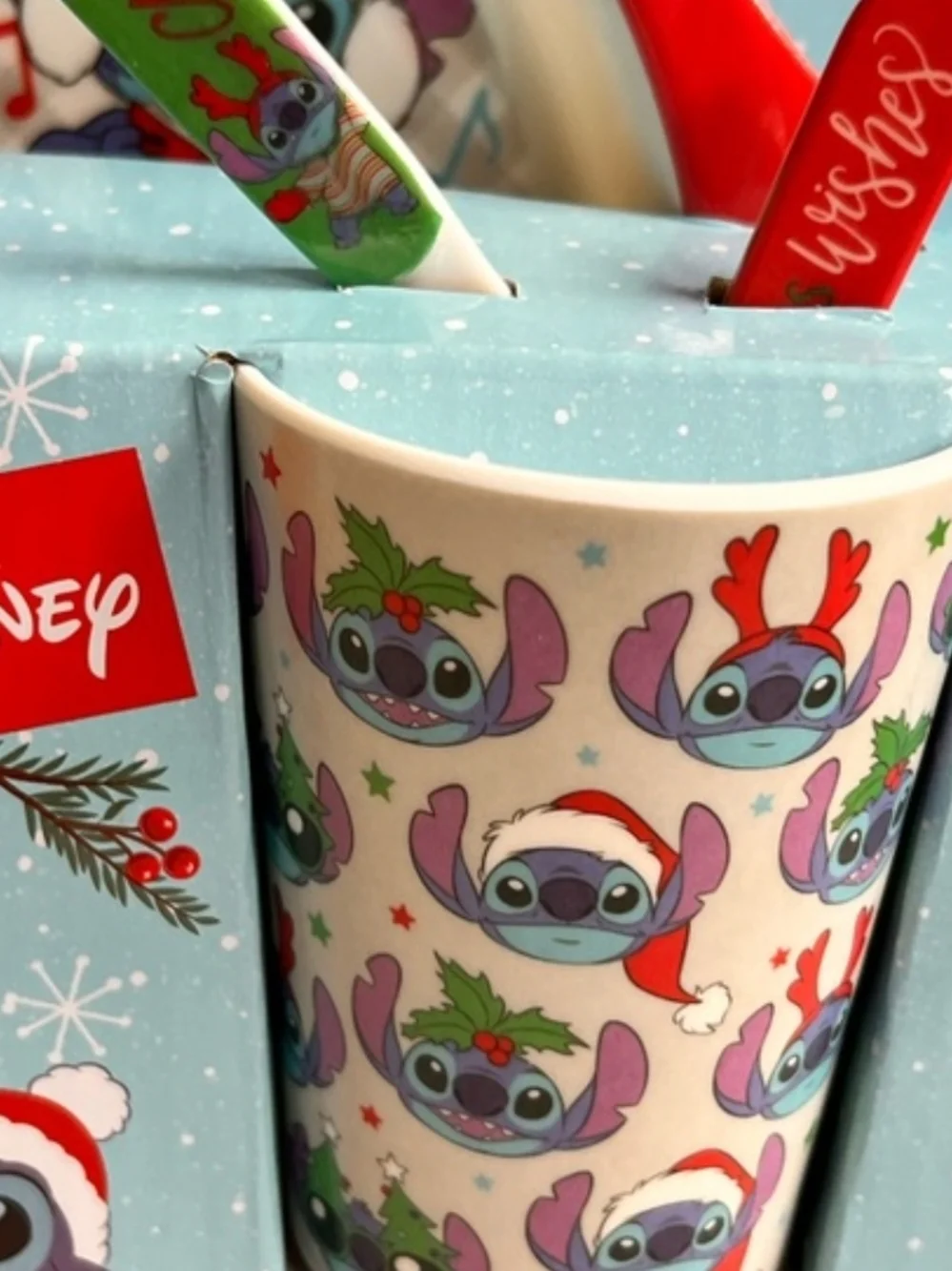 Disney Stitch Holiday 5-Piece Melamine Dinner Set - NWT - Picture 3 of 4